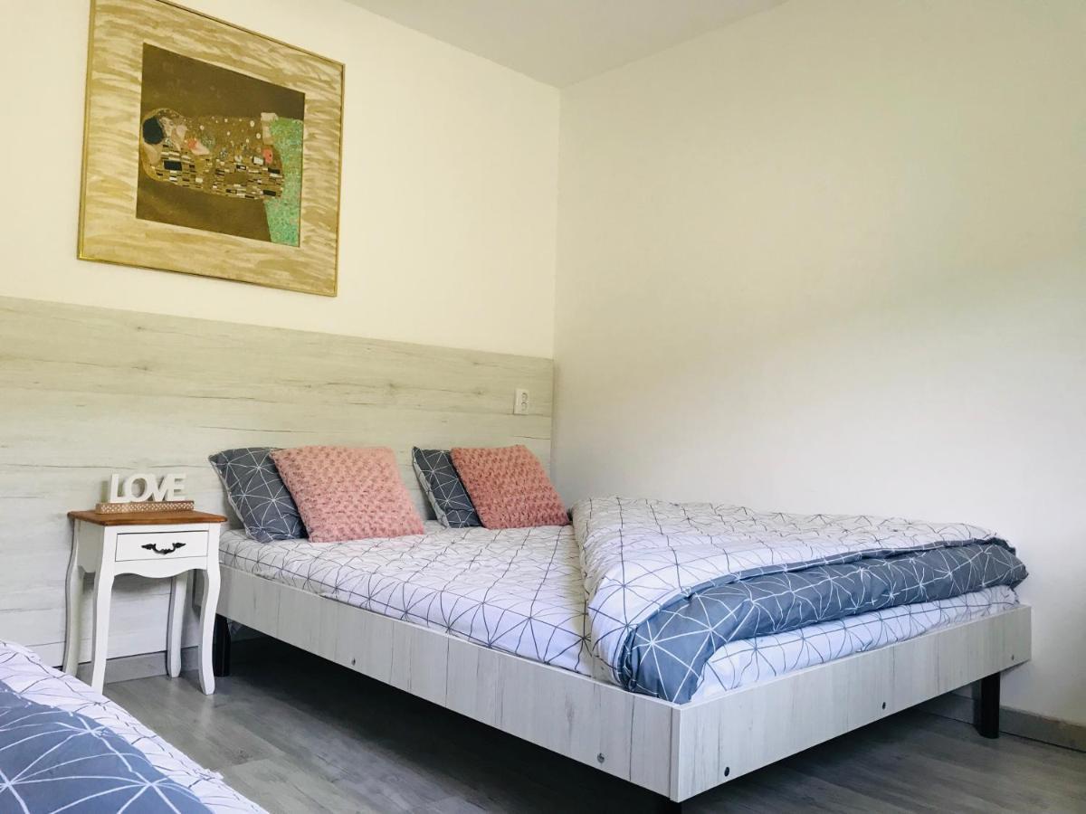 Motel Casa Ryana Self Check-In Gilău Esterno foto