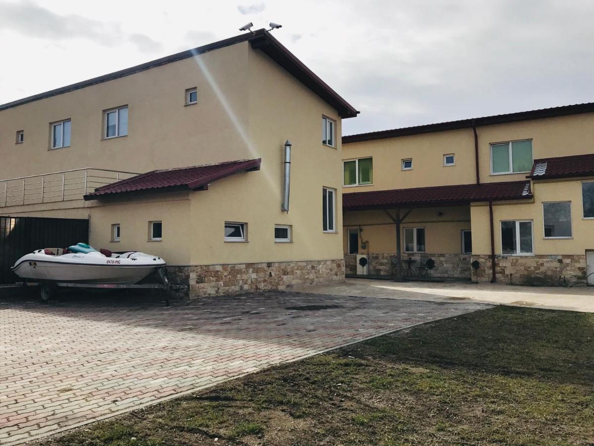 Motel Casa Ryana Self Check-In Gilău Esterno foto