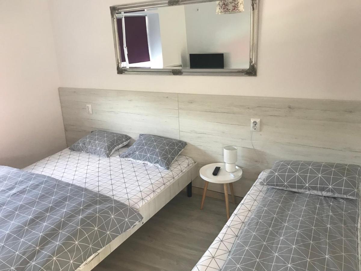 Motel Casa Ryana Self Check-In Gilău Esterno foto